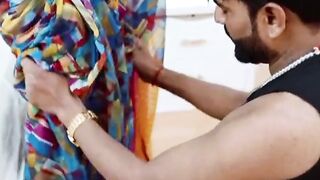 Tailor Boys Hidden Talent Blowing the Bhabhis Mind!