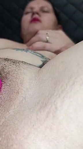 I Love My Hairy Pussy to Orgasm