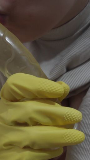 My Pregnant Wife Masturbates in a Yellow Dish Glove and Talks About How Much She Loves Masturbating in a Dish Glove and Wants