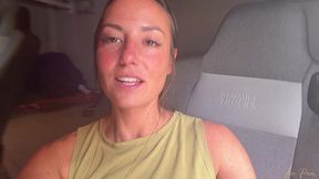 lea pam se doigte, se caresse et jouit trois fois dans cette video solo tournee dans la cabine de ce camion.