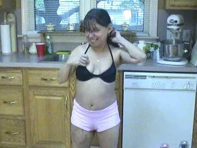 Weird kinky chubby MILF in wicked body painting scene