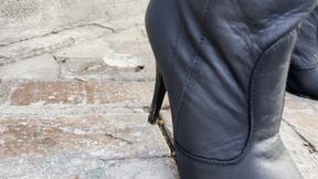 Leather, power and punishment, by the goddess Kahina