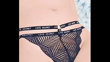 把那个火辣护士按在床上狠狠地干- N&agrave_ng Hộ l&iacute_ lồn xinh