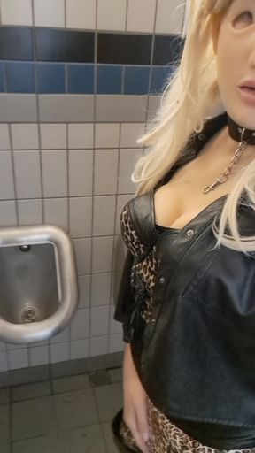 Hannah and the dirty toilets