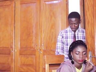 In this reality show, the fresh Baltazar actress of Guinea explains her life as a porn star by a talented journalist the one and the other at the microphone and by the well -stretched rod for a test in full program