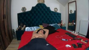 lazy morning masturbation – topless in sweatpants & so wet 🛏️💦 233