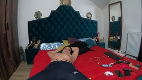 lazy morning masturbation – topless in sweatpants & so wet 🛏️💦 233