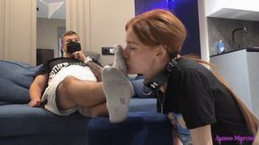 Good bitch for cleaning my sweaty feet!