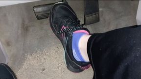 Evalynn's quick rev session in New Balance