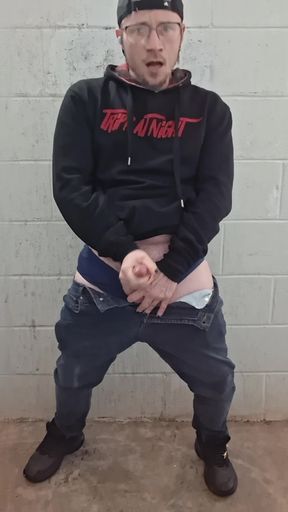 Failed cruising ends in bathroom masturbation