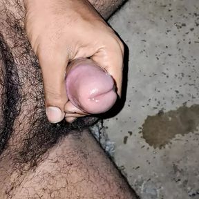 Pissing before cum