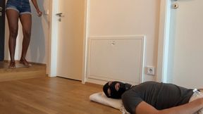 Goddess Annabelle uses her slave as a doormat