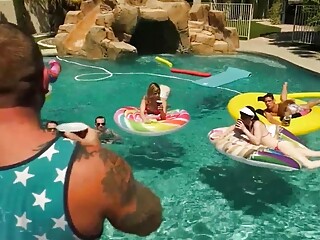 TRANS POOL PARTY - LENA KELLY, JANELLE FENNEC, CASEY KISSES, NATALIE MARS