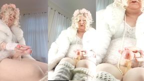 Transfurlady in Foxfur Cums in Her Nylons