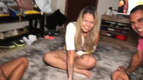 jogo verdade ou consequencia termina em surubao entre amigos