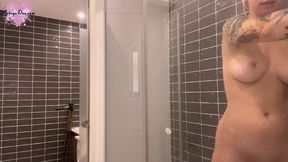 Hot girl washes his sexy body and pissing in the shower