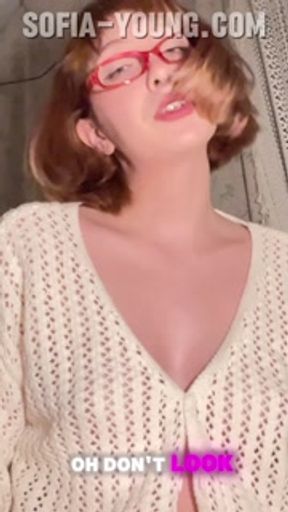 Hot Redhead Teacher in Red Glasses Gives a VERY Hands-On Anatomy Lesson – Strips, Fingers Herself &amp; Squirts Live!