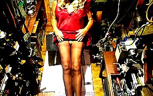 Solo tranny sex alone