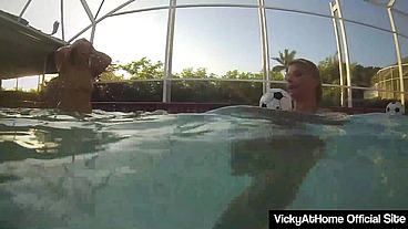 Horny Vicky Vette And Teal Conrad Performing Duo BTS Clip At Pool!