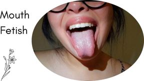 After eating, I inspect my mouth to see the bits left in my molars.