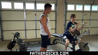 Gay brothers home gym without condoms anal penetration-fatherdicks.com