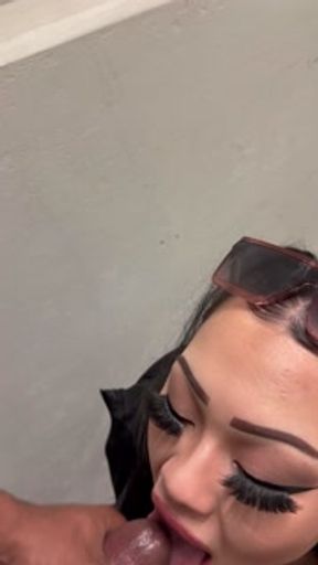 Magic Tongue gets EXPLOSIVE CUMSHOT