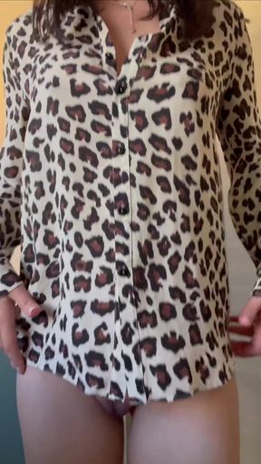 MILF with big tits exposes her only fans content