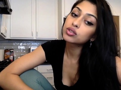 Webcam Teen masturbates and pretends you came in her mouth