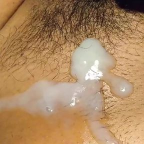 Solo Male Masturbation and He Ejaculate Thick Cum