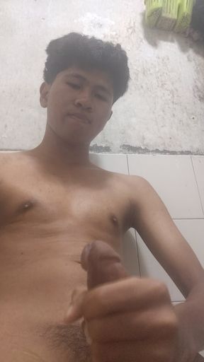 Jacking while in the toilet