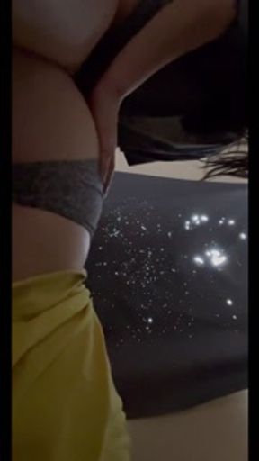 My best friend woke me up so I could fuck her before her mom woke up, I dry hump her big ass