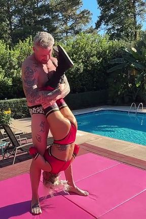 Outdoor Sexwrestle Tatiana Steele Vs Jay Spear
