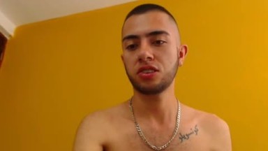 Hot  and Sexy Guy Cum Show