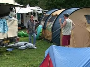 The Camping Girls Of Saint Tropez -French