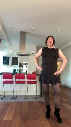 Nicki-Crossdress sexy black Mini-Dress, Pantyhose and High-Heels - lovely feeling