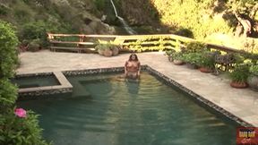 Alicia says Nick let me blow this black guy