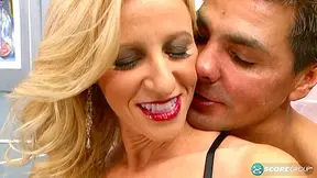 Dirty-talking Stripper Puts The Ho In Holly With Holly Claus
