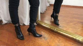 STANDING TOE TAPPING IN LEATHER ANKLE BOOTS **CUSTOM CLIP** - MOV Mobile Version