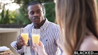 BLACKED BBC-Curious Cutie Della Cate Ditches Loser Boyfriend For A Massive Cock In First Blacked Experience