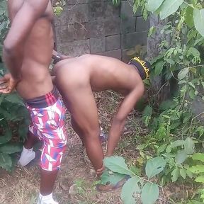 A Bush Hang Out with My Homie