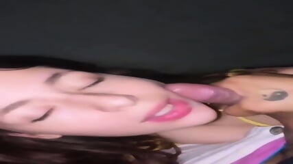 Novinha Mamou E Levou Gozada Na Cara