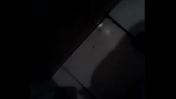 mostrando pau a dani