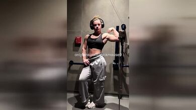 18 Year Cute Brunette Flashes Pussy During IG Live Study Stream Fails