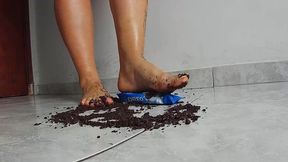 Slow Feet Crushing for Your Pleasure