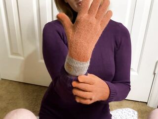 Step-Mamma's Brown gloves