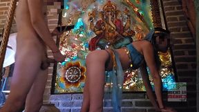 flaca en ropa araba quiere que le den verga a lo indio