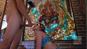 flaca en ropa araba quiere que le den verga a lo indio