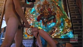 flaca en ropa araba quiere que le den verga a lo indio