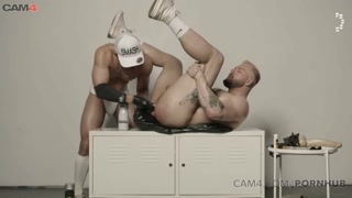 Hot Bear Gets fisted and fucked | CAM4 Male