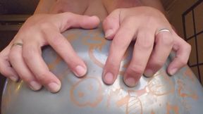 Tease and pop oxydized Halloween balloon - Bunny Looner [LOWRES]